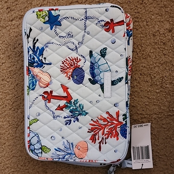 Vera Bradley Handbags - Vera Bradley Anchors Away Makeup Case